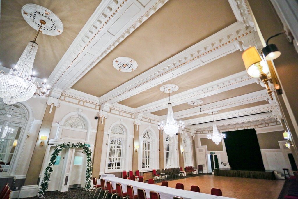 Danum Hotel Ballroom Given Facelift With Dulux Trade