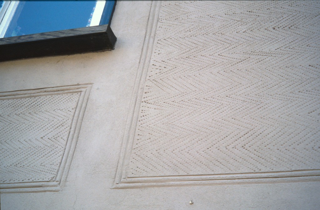 Zig zag in frame Pargeting