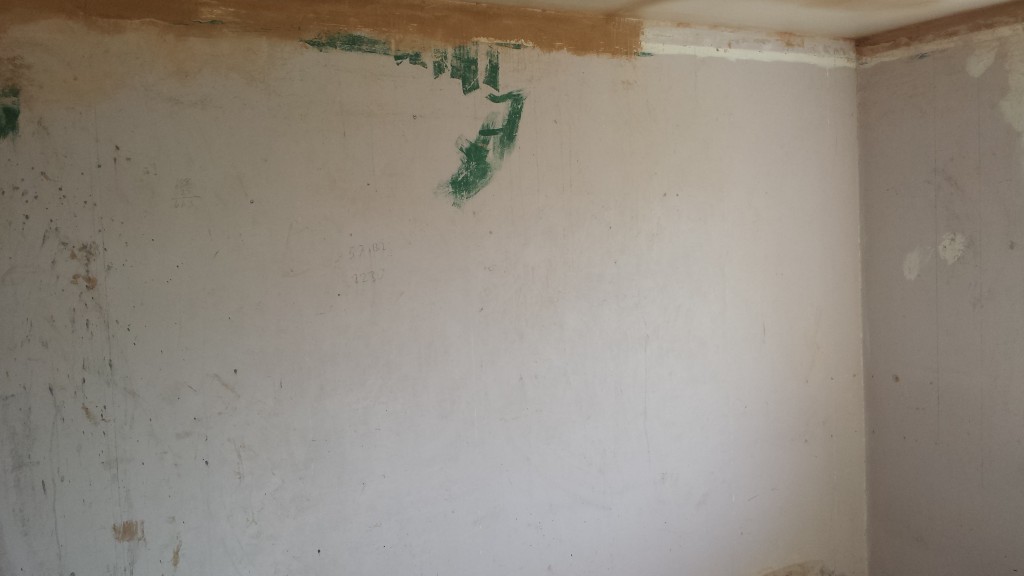 Unifinish Walls - Scabby Paint