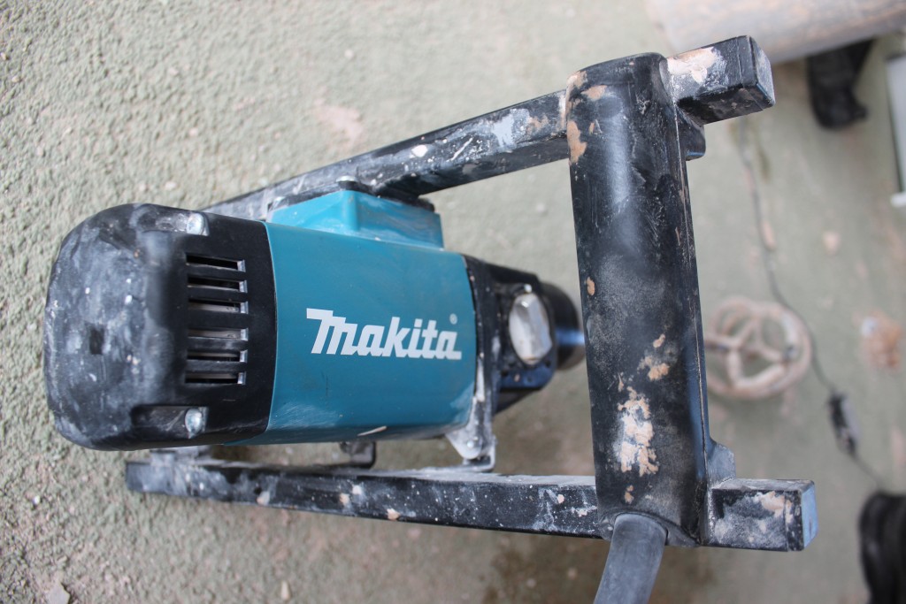 Makita Plasterers Mixer UT1600