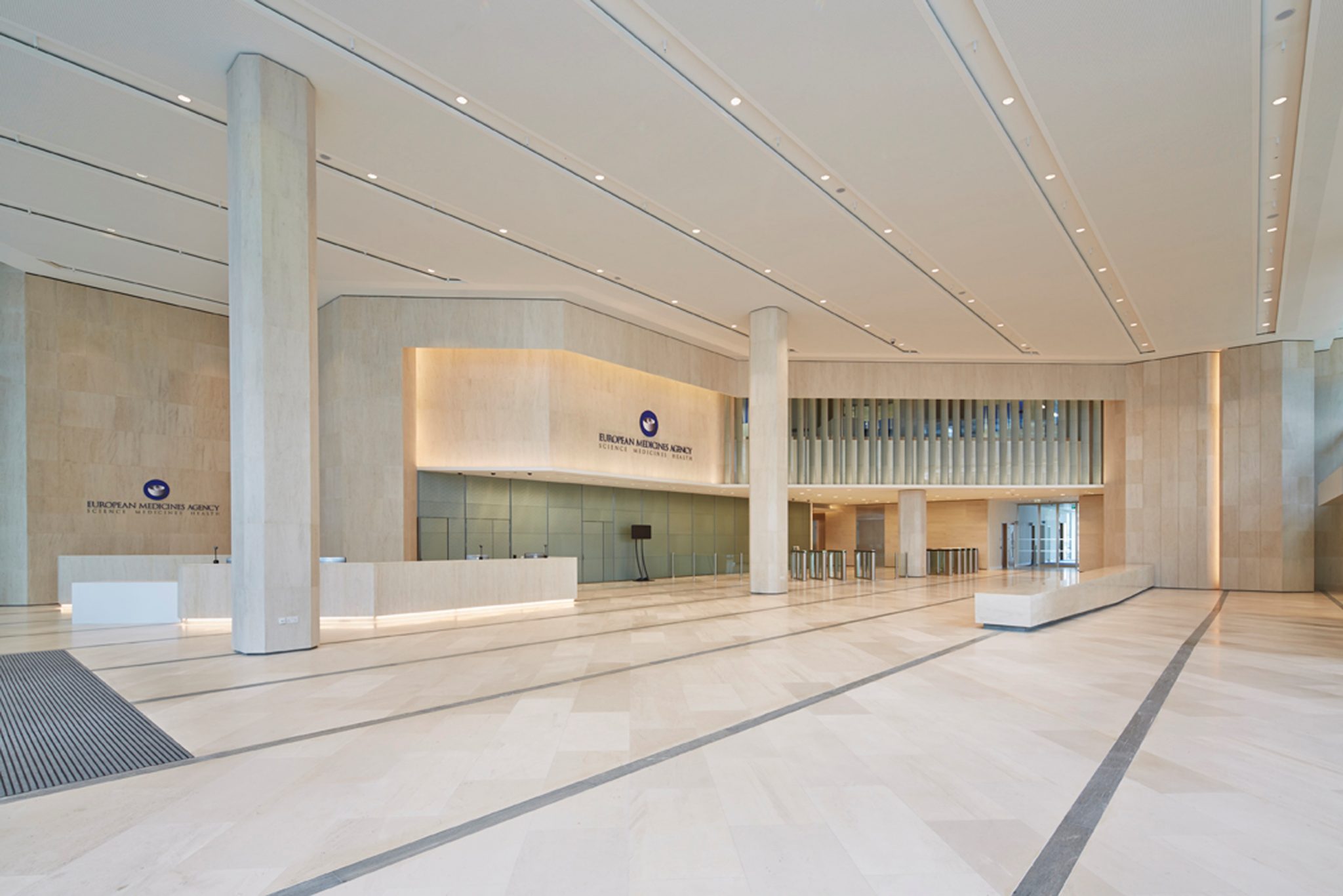 Knauf 25 Churchill Place #1