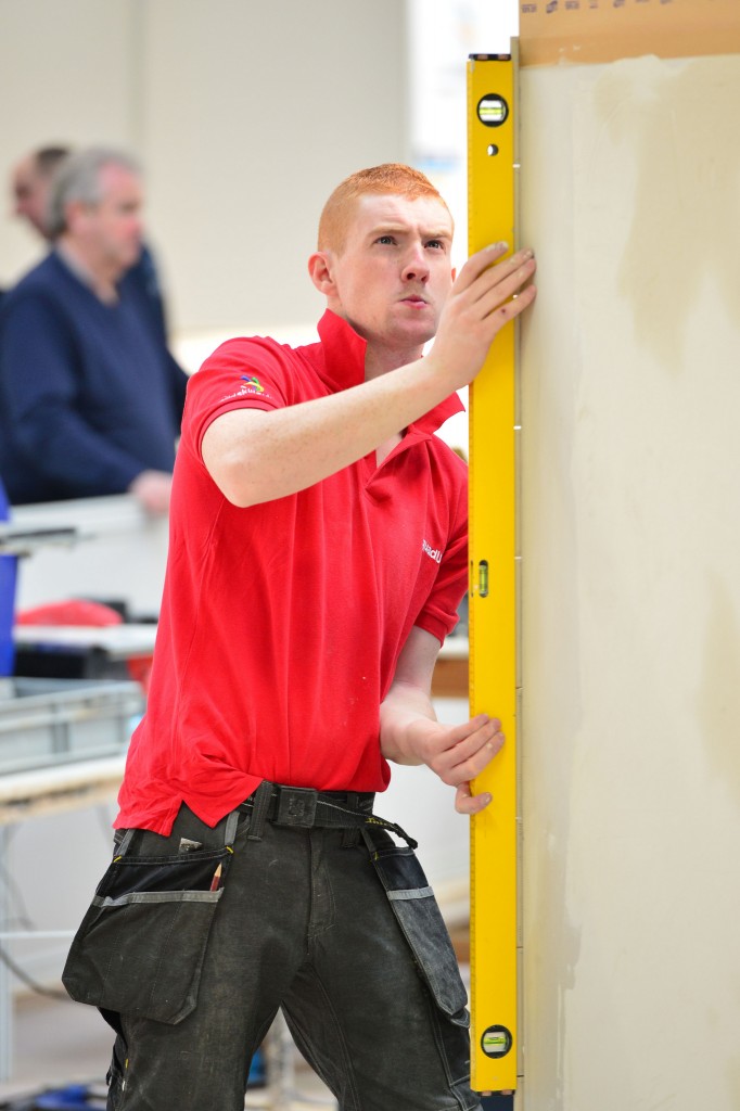 Checking a wall is Plumb